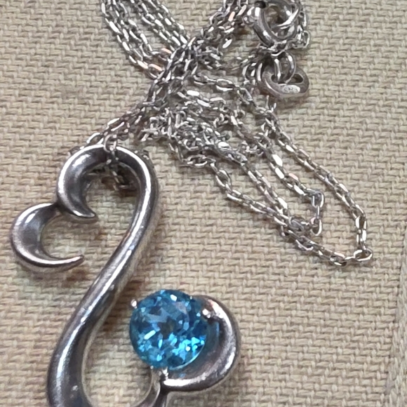 ZALES JANE SEYMOUR BLUE TOPAZ STERLING SILVER 925 PENDANT WITH 925 18 IN CHAIN - Picture 3 of 7